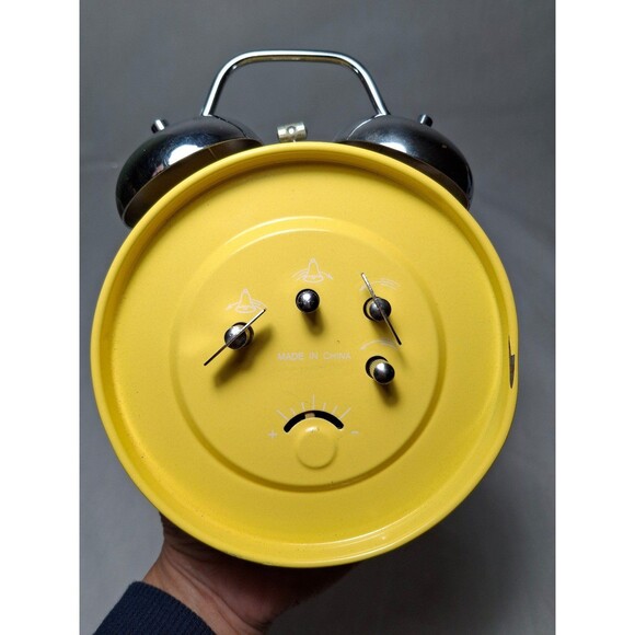 Vintage Five Rams Animated Pecking Chicken Wind-up Alarm Clock - Picture 5 of 6